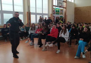 uczniowie poznają podstawowe zasady prawa karnego i jego konsekwencje poprzez naruszenie obowiązujących norm prawnych