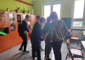 Zaangażowani uczniowie aktywnie uczestniczą w zajęciach.