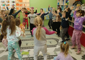 Tańce dzieci z grupy Misie