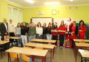 Spotkanie ze świętym Mikołajem w Szkole Podstawowej w Rzeczycy- klasa VIIB.
