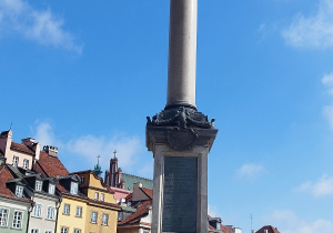 Uczniowie pod Kolumną Zygmunta.