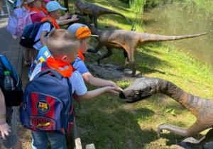 Promyczki w Parku Dinozaurów.