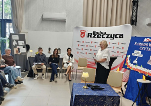 Pani bibliotekarka z Biblioteki Publicznej w Rzeczycy dziękuje wszystkim za udział w Narodowym Czytaniu.