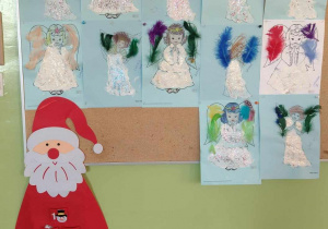 Prace plastyczne dzieci- aniołki z papieru.