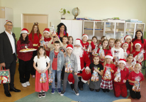 Spotkanie ze świętym Mikołajem w Szkole Podstawowej w Rzeczycy- klasa III.