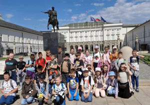 Klasa 2 A i 2 B przed Pałacem Prezydenckim.