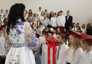 Uroczyste pasowanie na ucznia.