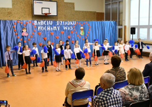Przedszkolaki tańczą swój ulubiony taniec