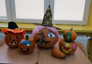 Dynie wykonane przez uczniów klasy I.