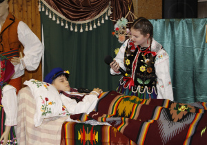 Przedstawienie teatralne uczniów klas VIII.