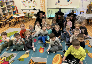 Szkraby z Wróżbitkami.