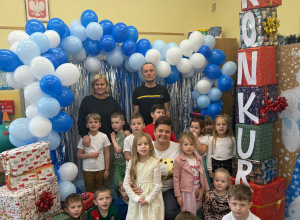 Zdjęcie grupowe podczas przesłuchań w konkursie recytatorskim.