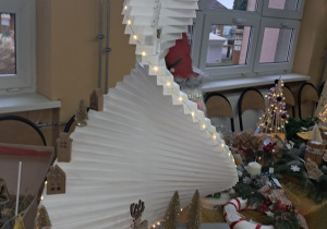 Ozdoba bożonarodzeniowa wykonana przez uczennice kl. I.