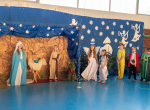 Józef, Maryja, Gwiazda, Trzej Królowie i niedźwiedź.