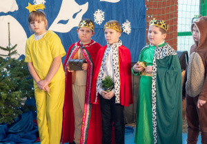 Gwiazda Betlejemska, Trzej Królowie i niedźwiedź.