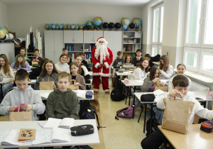 Święty Mikołaj na zajęciach w klasie VI.
