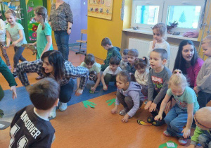 Dawno, dawno temu... opowieść inspirowana ruchem w Dniu Dinozaura.