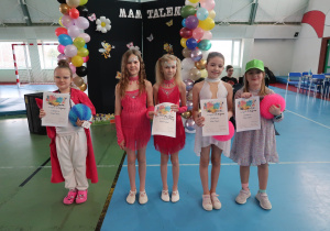 Nagrodzeni uczniowie w konkursie „Mam talent” w grupie wiekowej I -III.