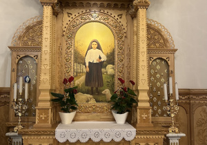 Jeden z ołtarzy w Sanktuarium Matki Bożej Fatimskiej.